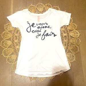 White cute short sleeve top that says I love you in French